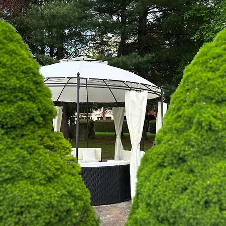 Апарт-отель Hotel Les Vallees Labellemontagne 4*