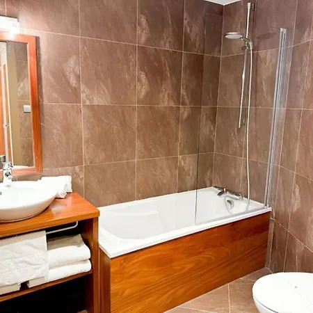 Hotel Les Vallees Labellemontagne Апарт-отель Ла-Бресс