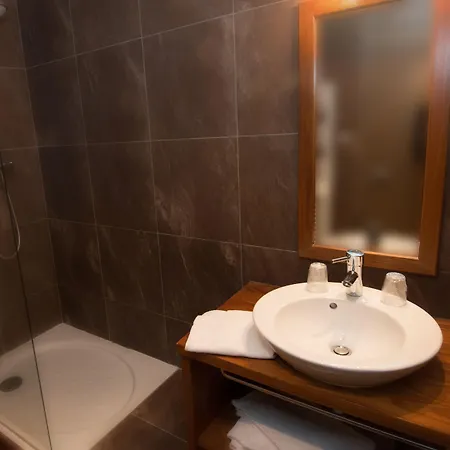 Hotel Les Vallees Labellemontagne 4* Ла-Бресс