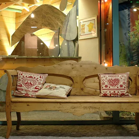 Hotel Les Vallees Labellemontagne Апарт-отель Ла-Бресс