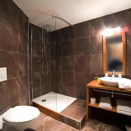 Апарт-отель Hotel Les Vallees Labellemontagne