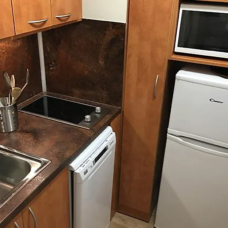 Hotel Les Vallees Labellemontagne Ла-Бресс