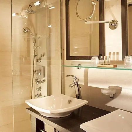 Hotel Les Vallees Labellemontagne 4*