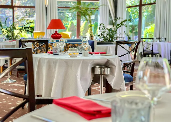 Апарт-отель Hotel Les Vallees Labellemontagne