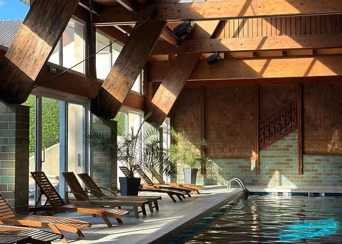 Апарт-отель Hotel Les Vallees Labellemontagne Ла-Бресс