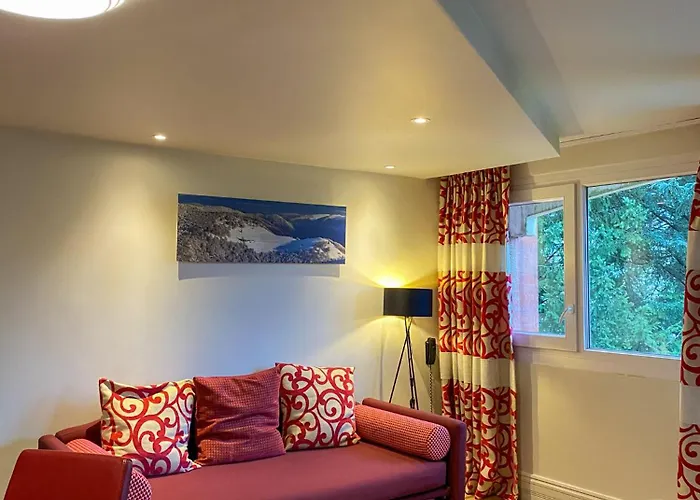 Hotel Les Vallees Labellemontagne Ла-Бресс